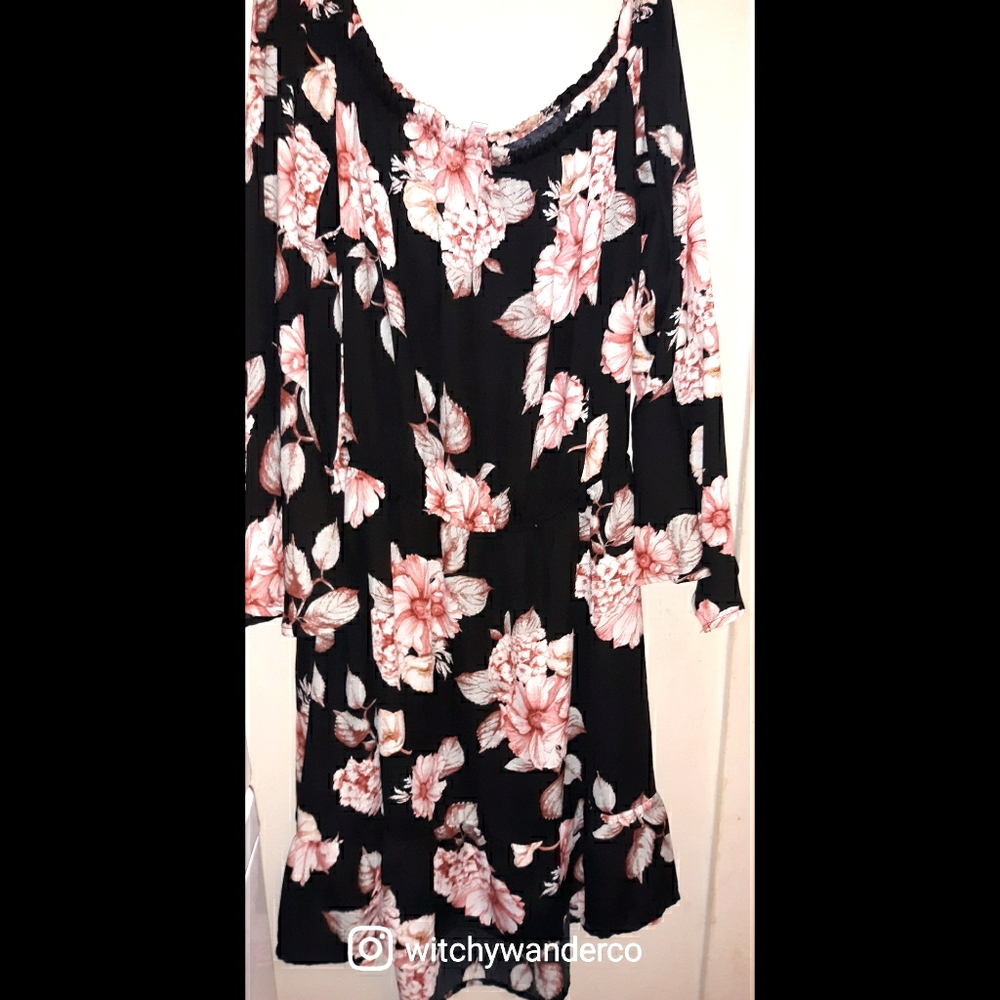Floral Bell Sleeve Witchy Knee Length Dress 🕸️